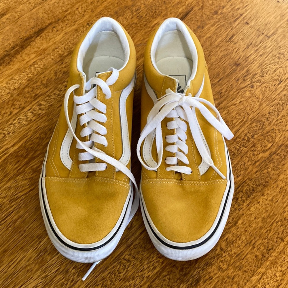 Vans yellow old school shoes. Men’s size 8. Women’s size 9 1/2.